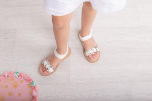 Sandalias Pia Niñas Infantiles Modernas Cómodas Livianas Tendencia Velcro