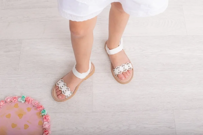 Sandalias Pia Niñas Infantiles Modernas Cómodas Livianas Tendencia Velcro