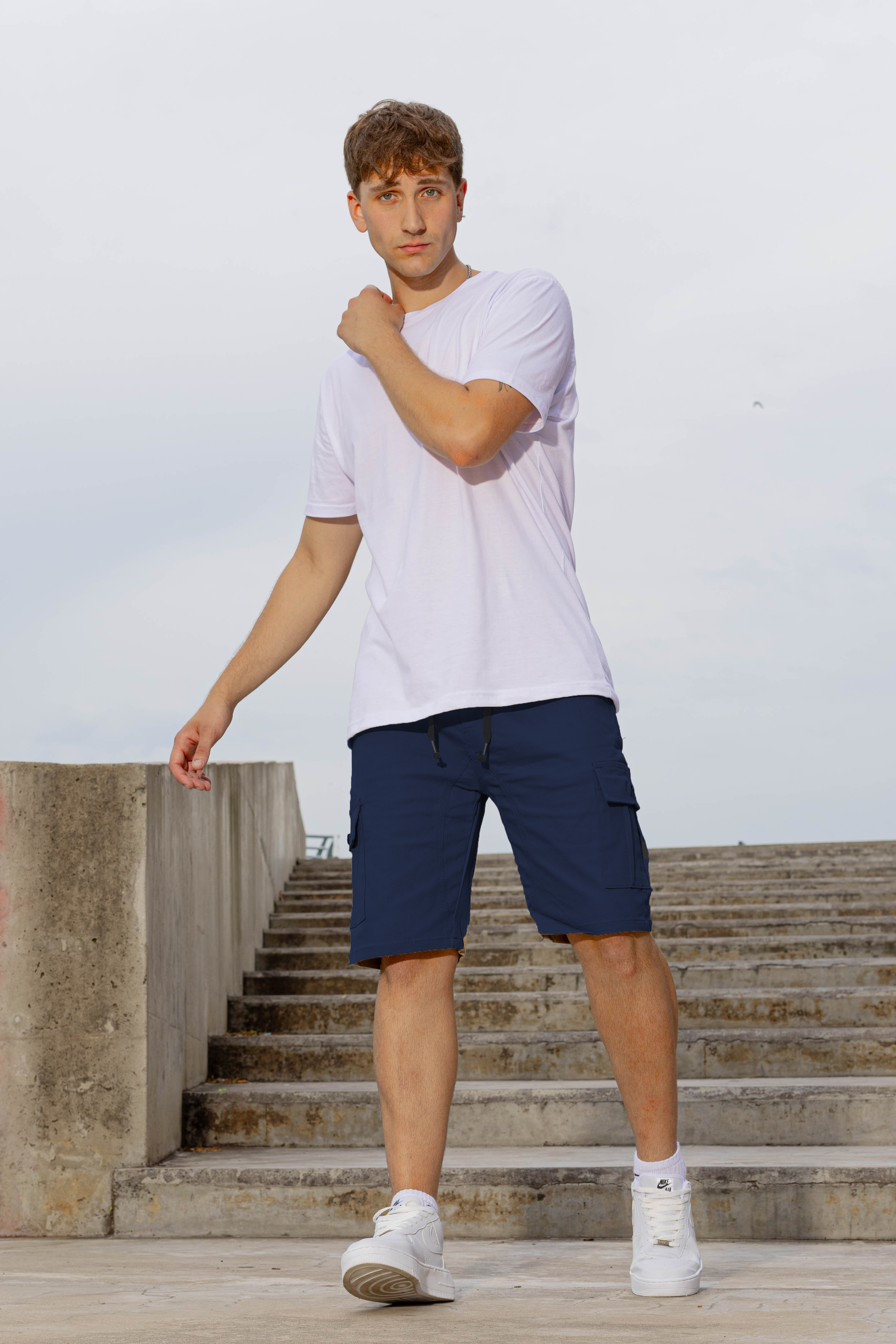 Bermuda Jogger Cargo con Elástico Ajustable - Azul.jpg