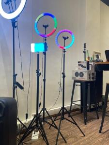 Aro de Luz 30 Cm Led Rgb Calida Fria + Tripo 2.10m - Miniatura 2