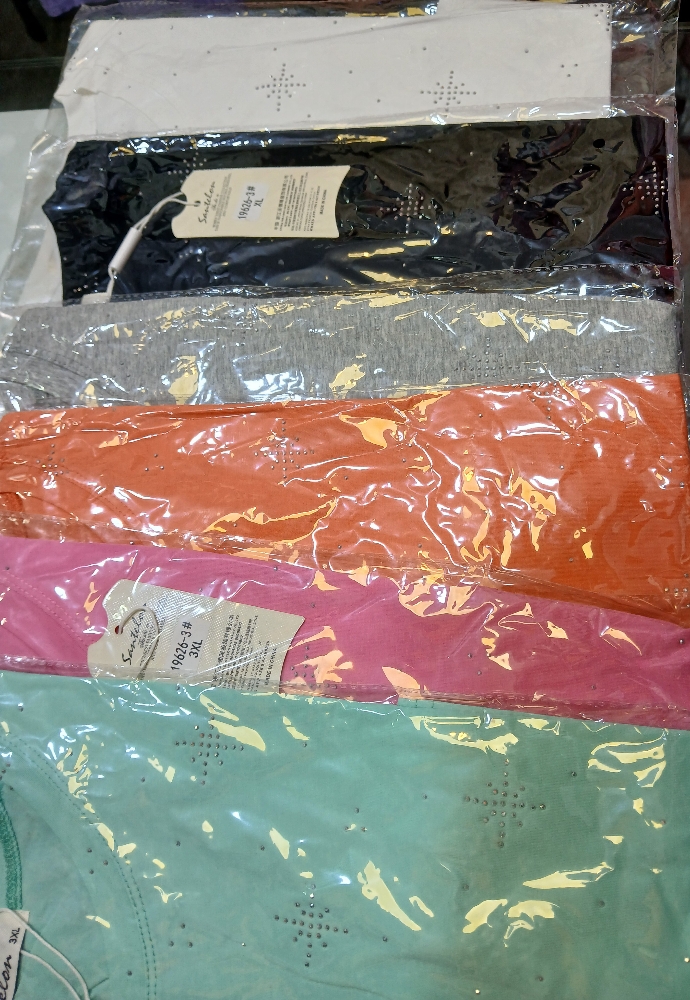 Remeras Importadas con Destellos - Imagen 3