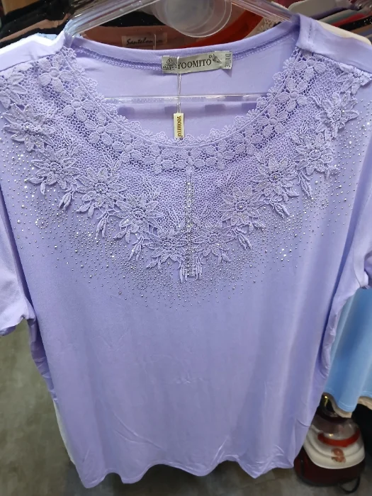 Blusas con Collar de Brillos