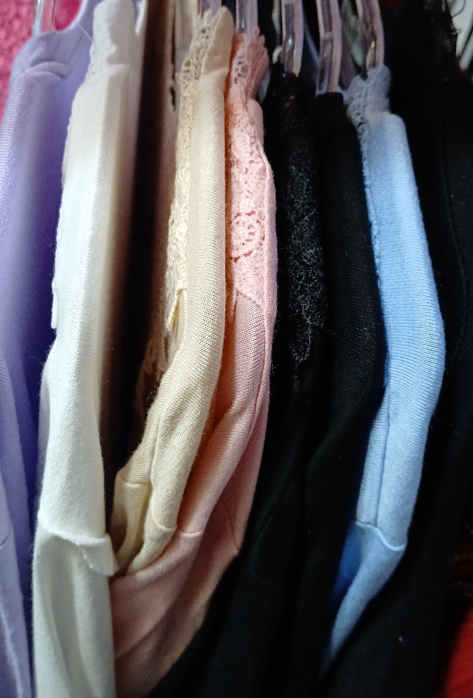 Blusas con Collar de Brillos - Imagen 2