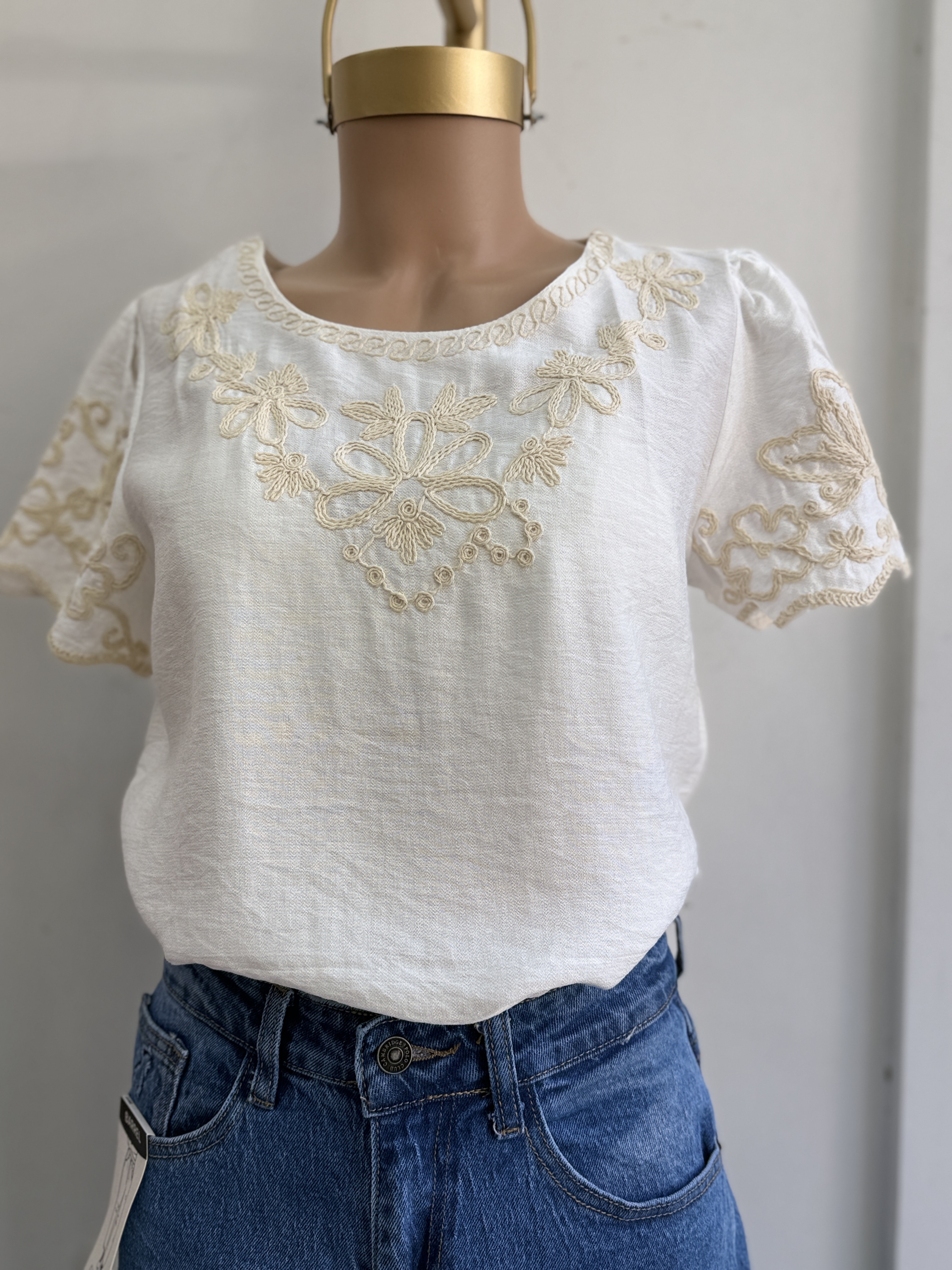 Blusa Celia Bordada Importada - IMG_4753.jpeg
