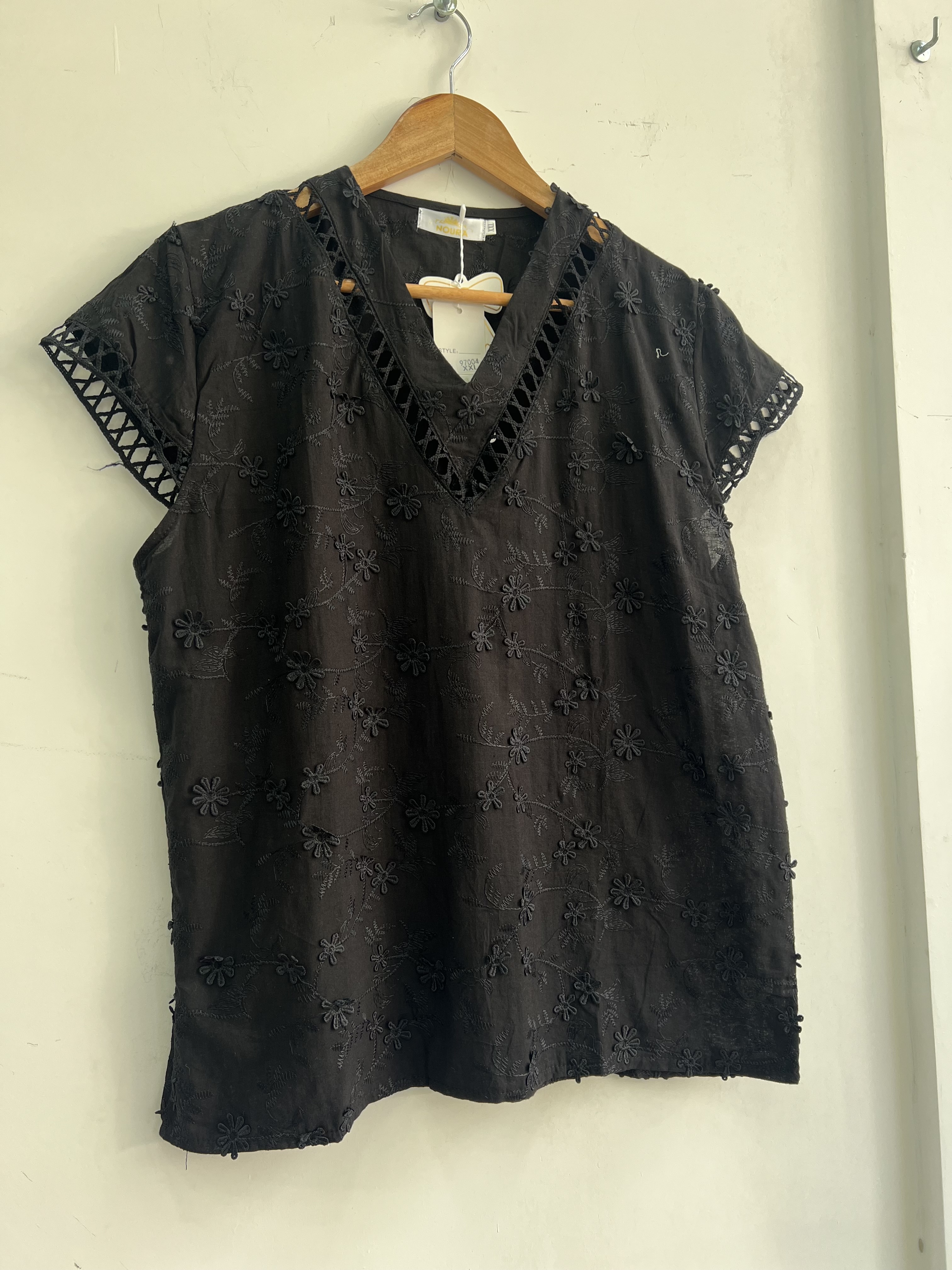 Blusa Carla Bordada 3d Importada - IMG_4698.jpeg