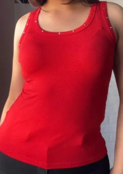 Musculosas de Modal Viscosa con Tachitas