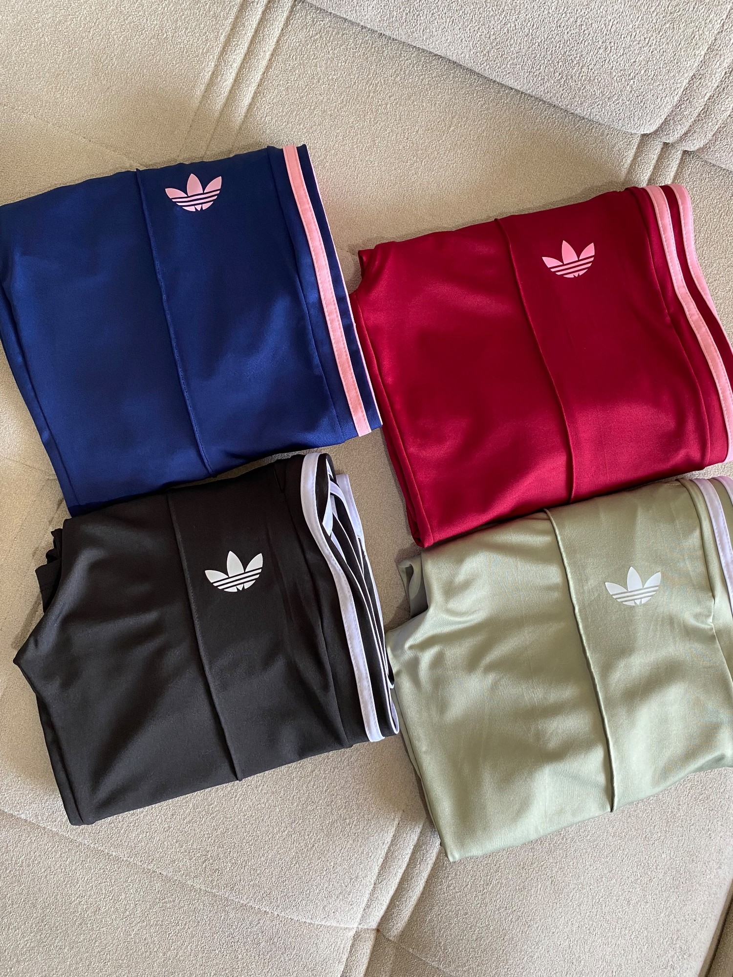 Palazo Adidas - Imagen 3