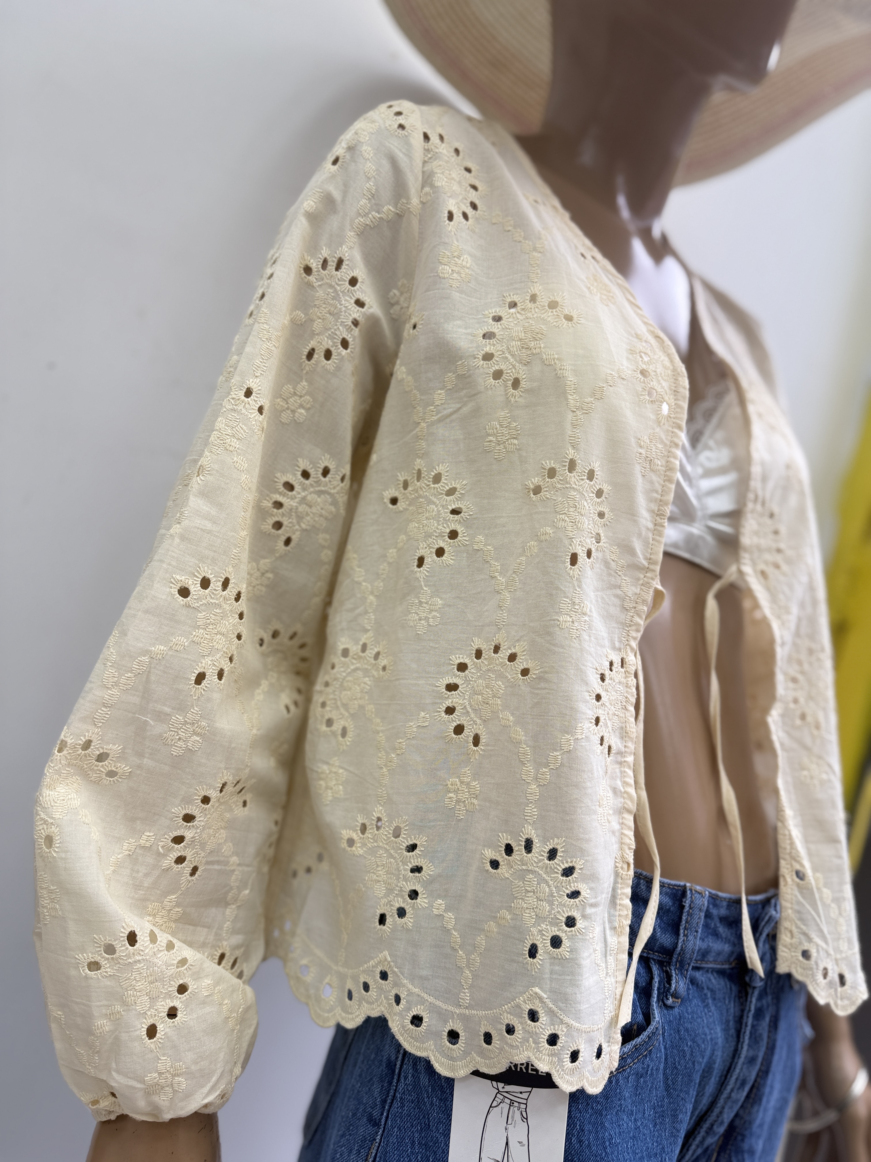 Blusa Broderie Importada - IMG_3922.jpeg