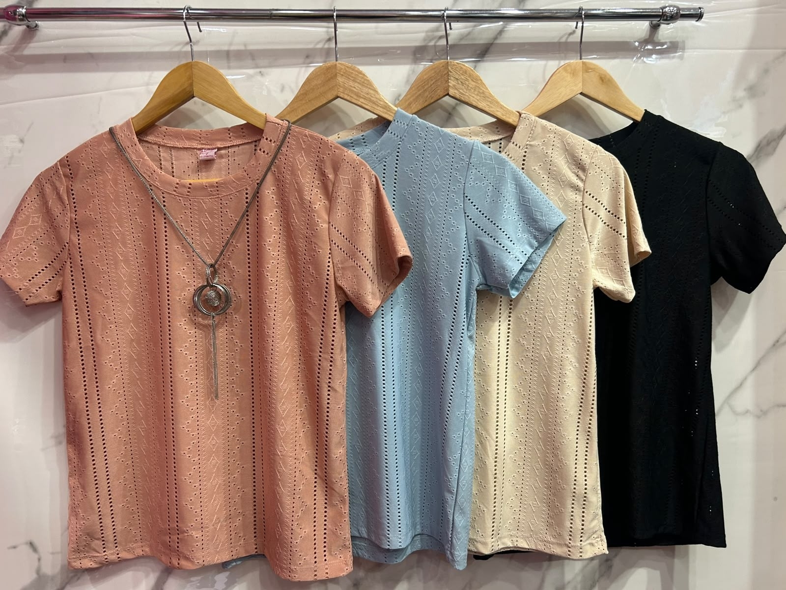 Remera Básica  ((brodery Punto)) - Imagen 4