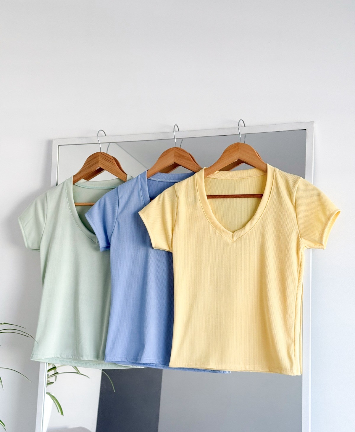 Remera Cuello V Rib - Imagen 4