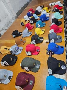 Nuevo Ingreso  Gorras Surtido de Bordados - Miniatura 3