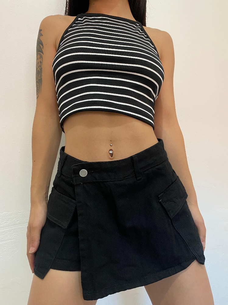 Short Pollera Erola Black Rígida Cargo 8 - Imagen 7