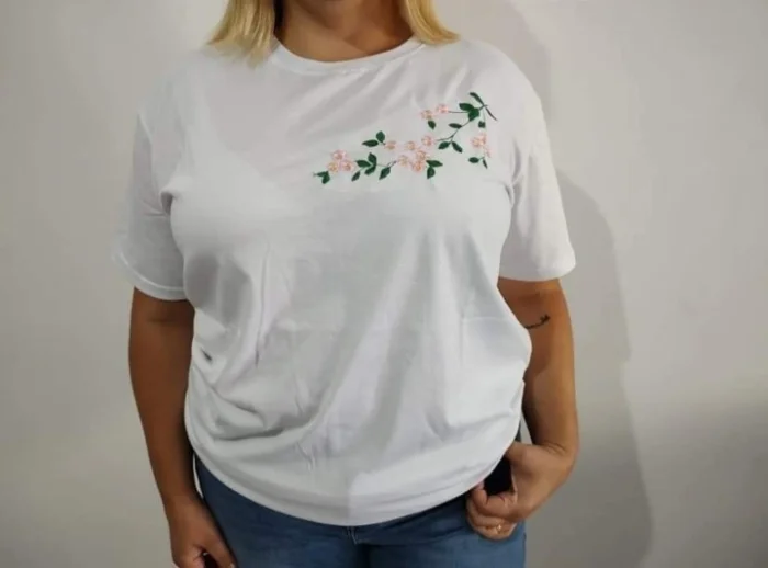 Remera Bordada Talle Especiales