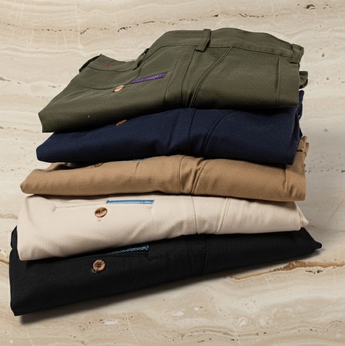 Pantalón Negro Gabardina Corte Clasico Pinzado  Hay Más Colores - Imagen 2