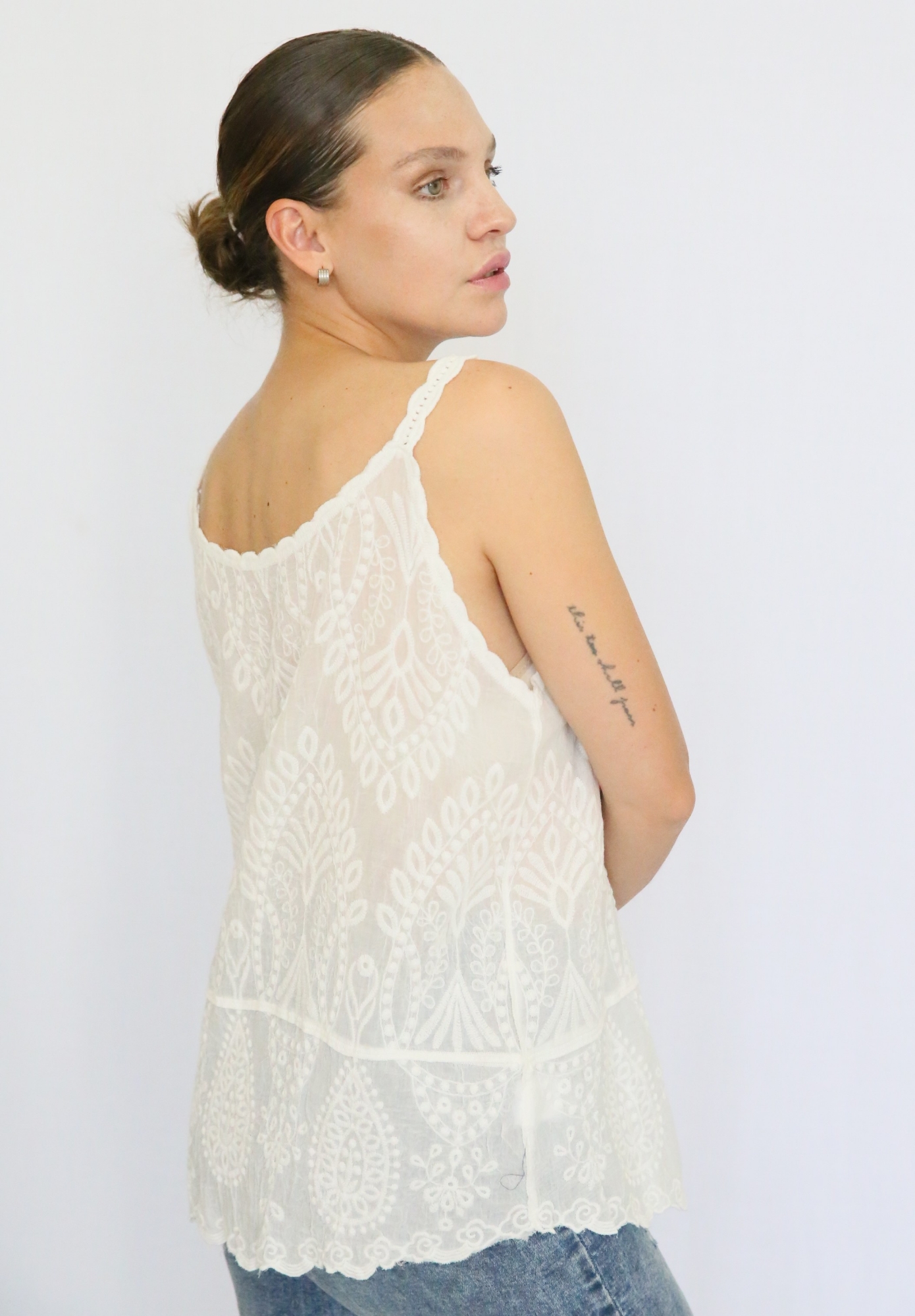 Musculosa Bordada con Puntilla - Imagen 5