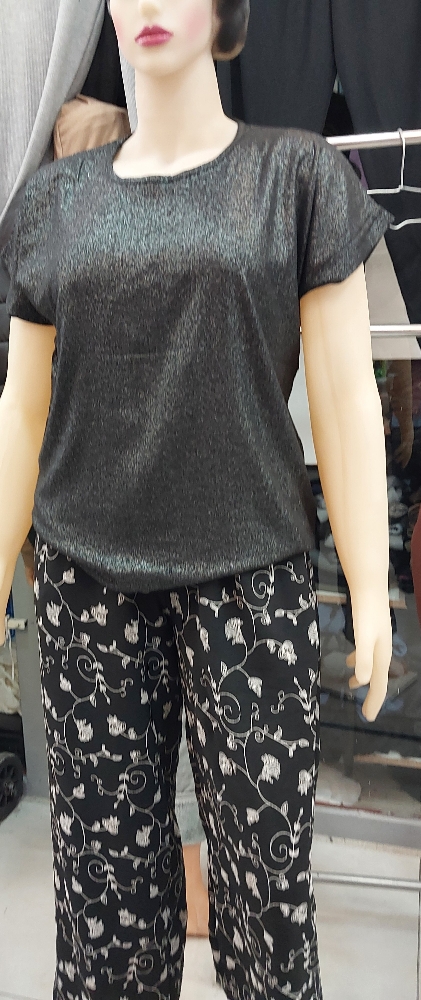 Remera de Lino  con Lurex  con Espandex Negro y Blanco - Imagen 3