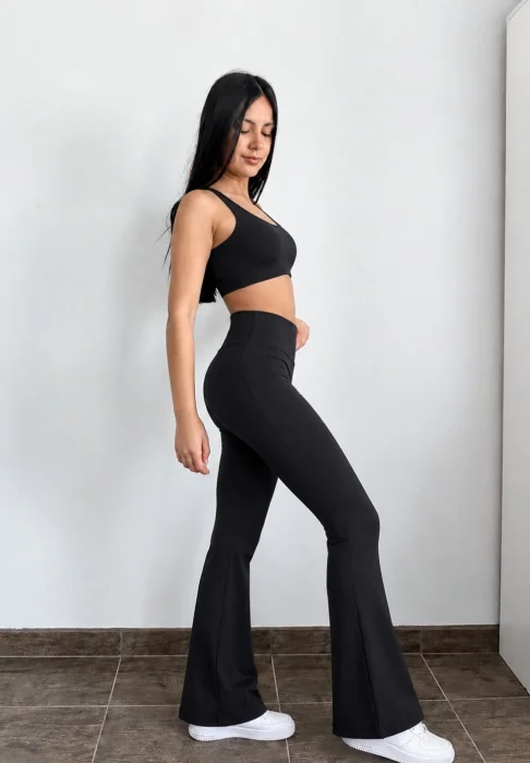 Calza Oxfor  Laycra Reforzada Color Negro