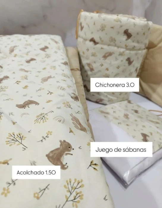 Juego de Cuna "chichonera + Acolchado"