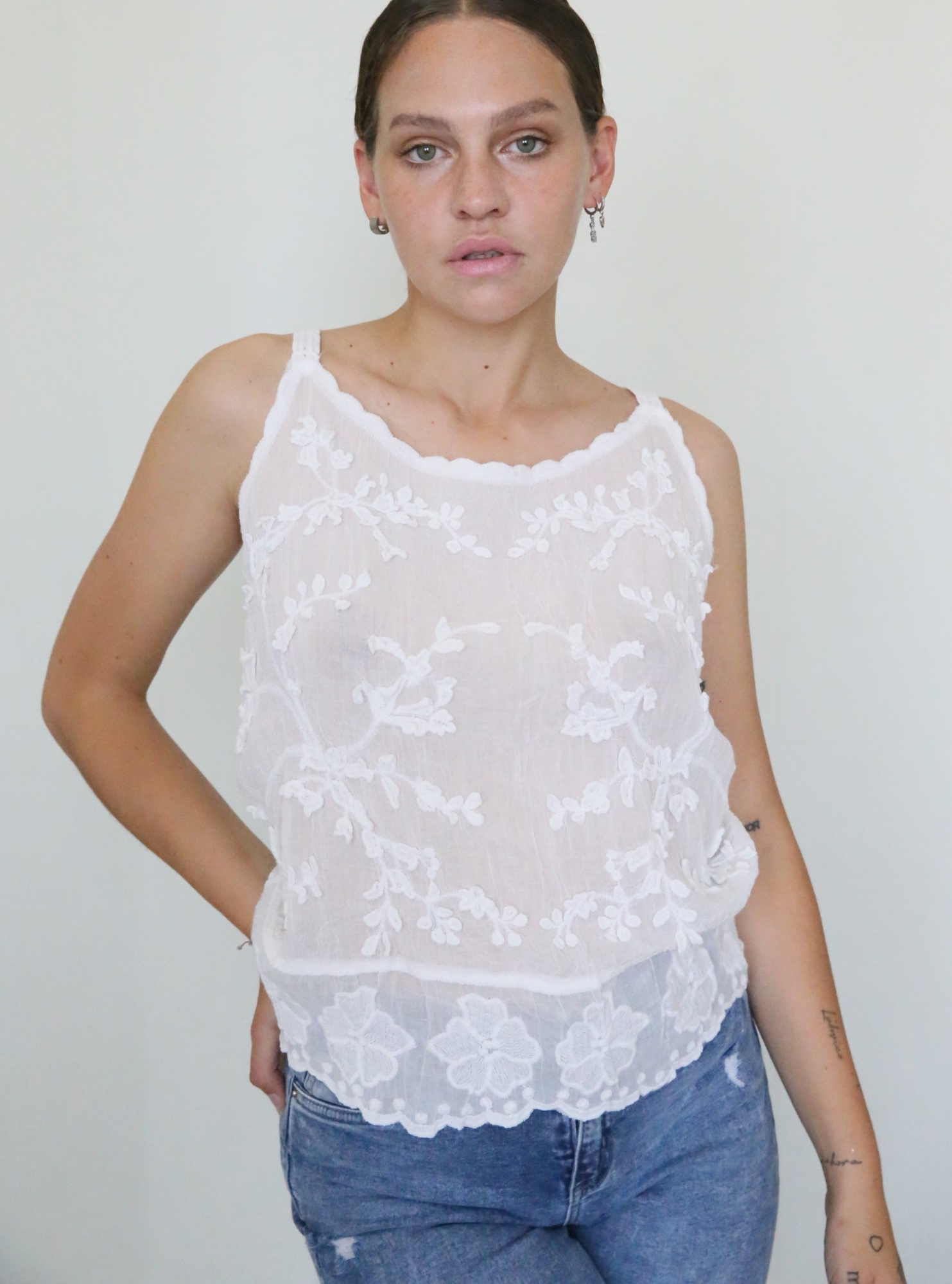 Musculosa Broderi Flores Bordadas #25fa3 - Imagen 4