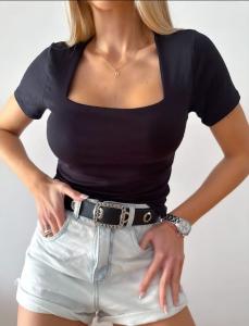 Remera Escote Cuadrado