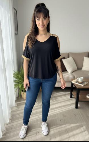 Art.5172 Remera con Brillo  Dorado Hombro y Puño