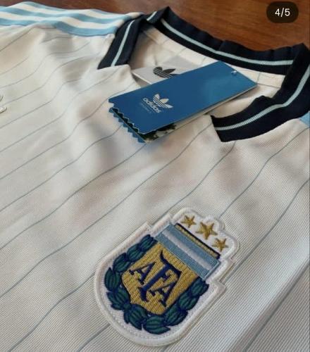 Camiseta Retros