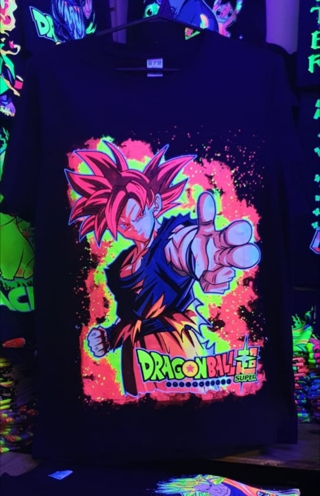 Remeras de Adulto Goku Dios Brillan en Oscuridad - Imagen 3