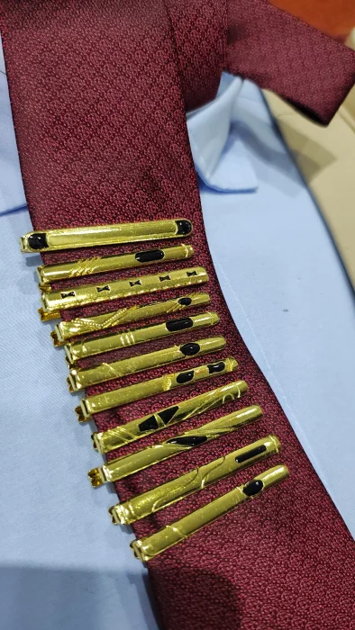 Corbata Sujetador
