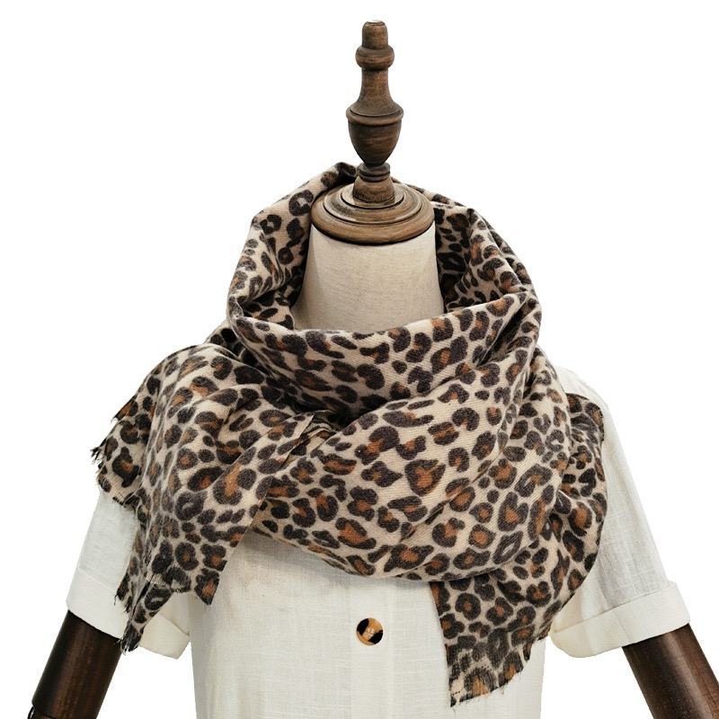 Ruana Pashmina Animal Print Grande 200x80cm - IMG_4521.jpeg