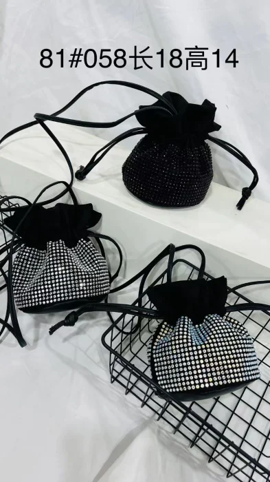 Superoferta Cartera con Strass