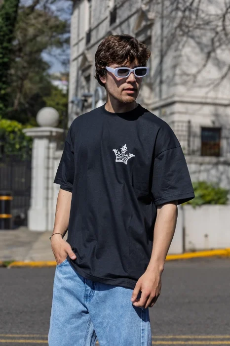 Oversize Corona