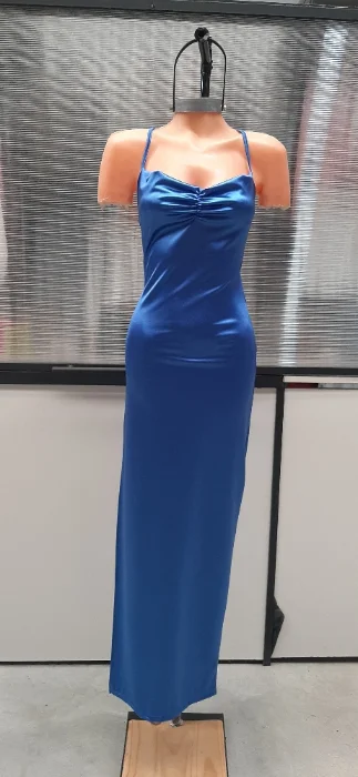 Vestido Largo Saten Regulable con Elástico y Tajo en