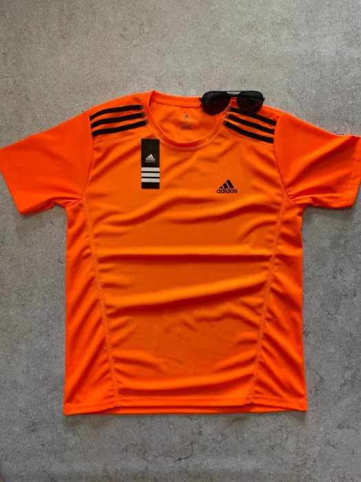 Remera Adidas Deportiva