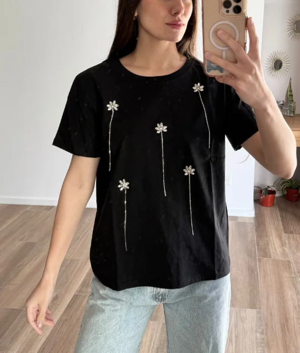 Remera de Algodon Importada con Aplique 010