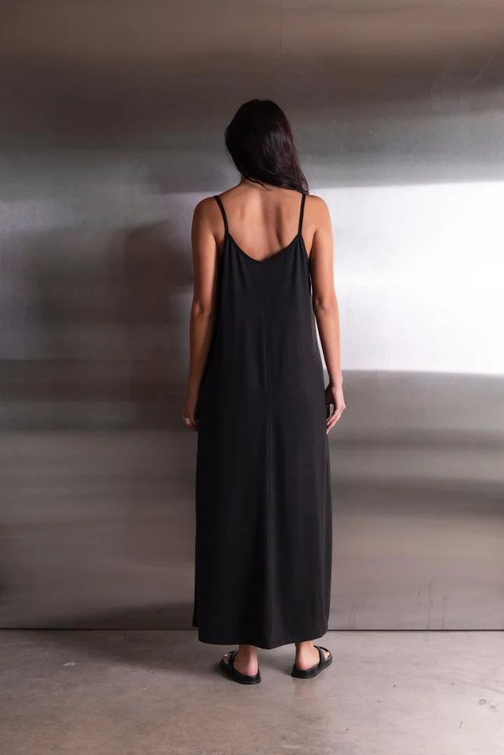 Vestido con Tul - WhatsApp%20Image%202026-10-20%20at%201.26.17%20PM%20(1).jpeg