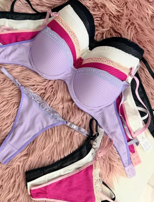 Base con Puntilla  Lila Morley con Brillo