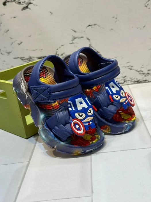 Sandalias Capitan América