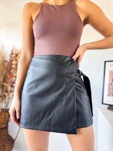 Short Pollera Engomado