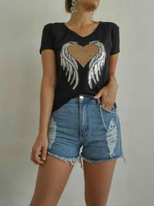 Remeras con Apliques