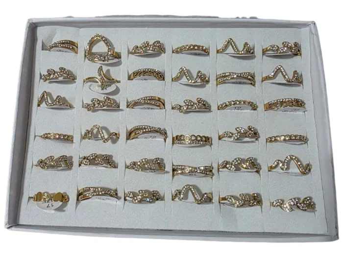 Anillos Dorados de Acero con Strass