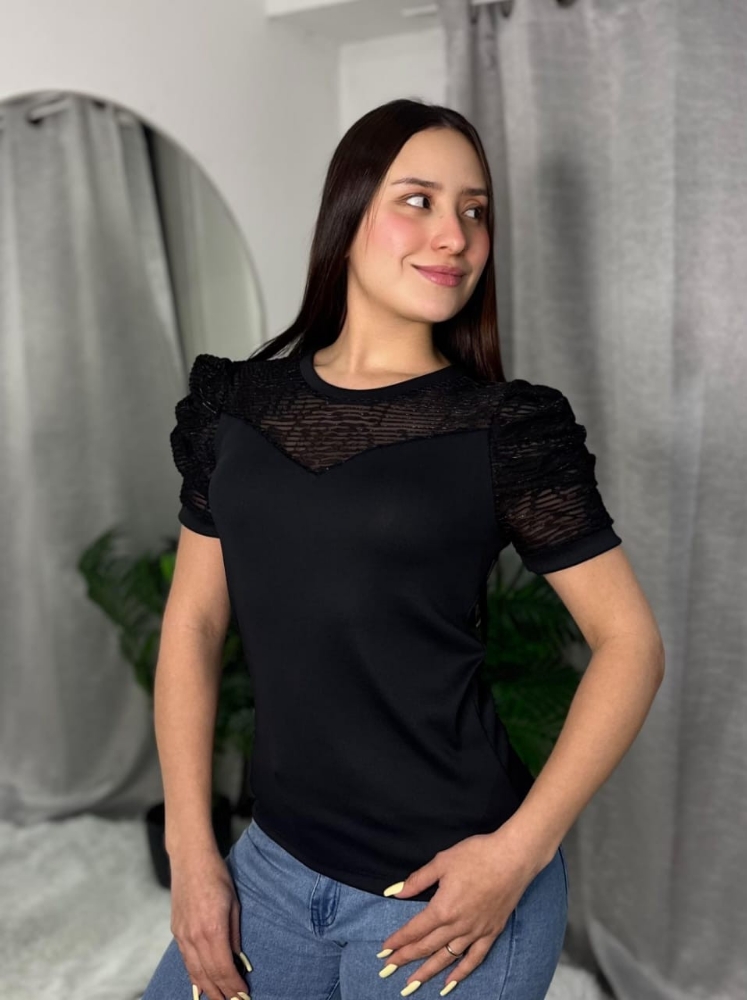 Remera Princesa Escote Redonda con Tul y en Manga - Imagen 2