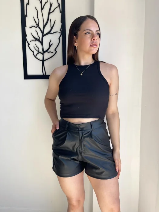Short Pinza Eco Cuero