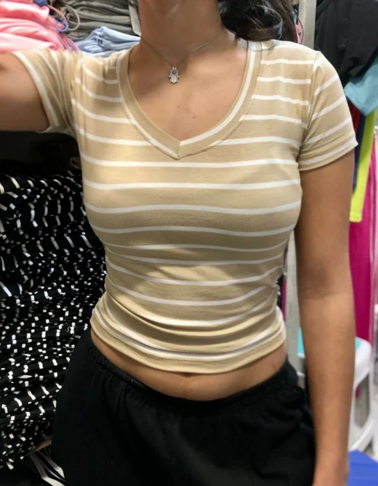 Remera V