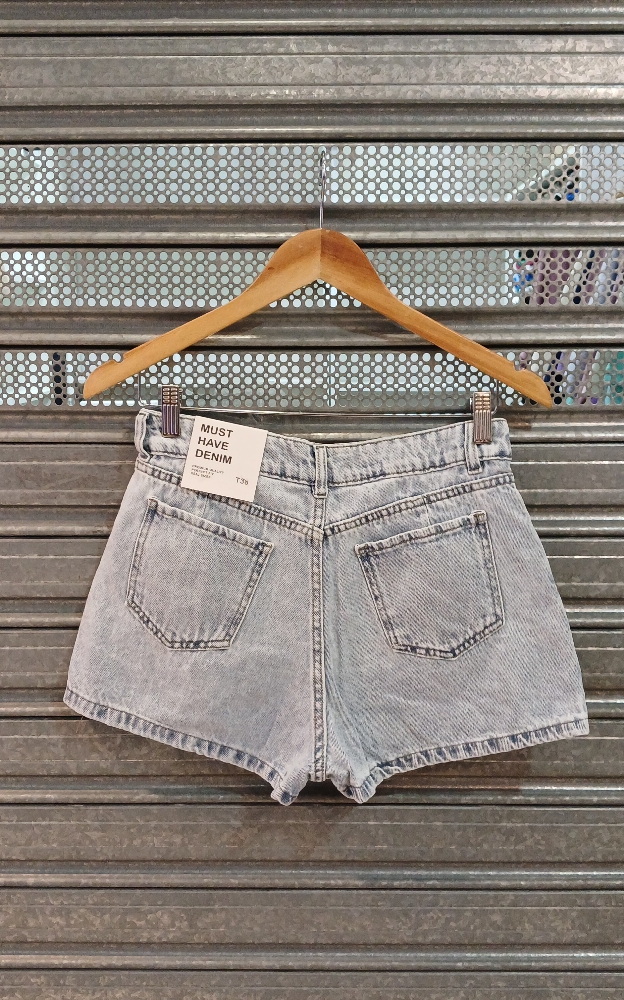 Skort Pollera Color Celeste con Tachas Tiro Alto Denim Rigido Premium - Imagen 2