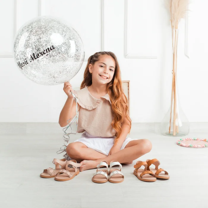 Calzados Sandalias Infantiles Niña Modelo Pia Eco Cuero Calado Modernas