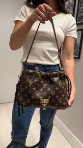 Cartera Lv