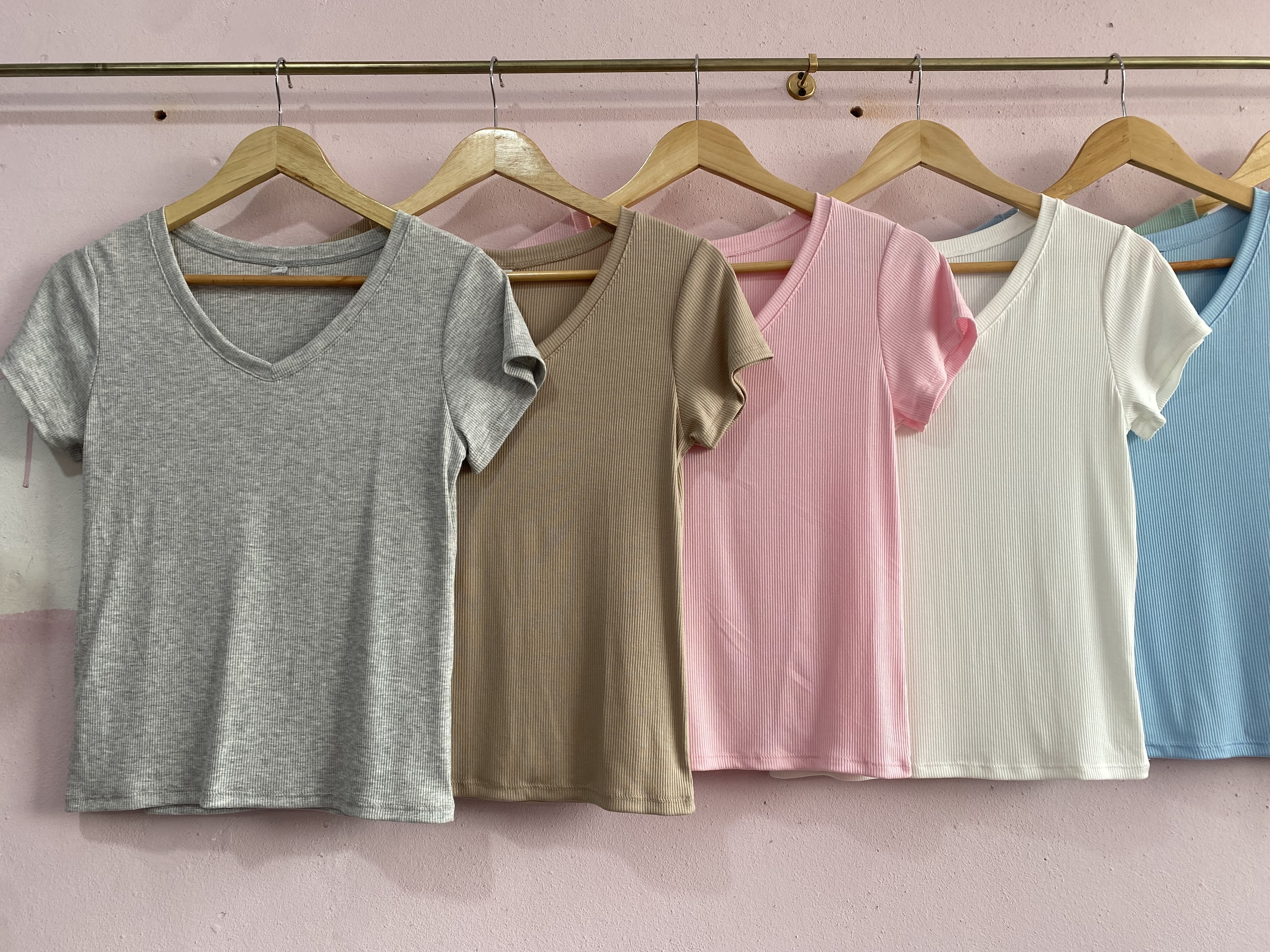 Remera Cuello V - IMG_3511.jpeg