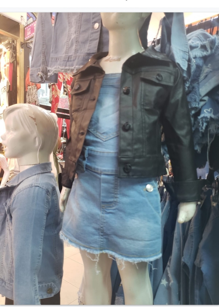 Jardineros Shorts y Jumpers - Imagen 3
