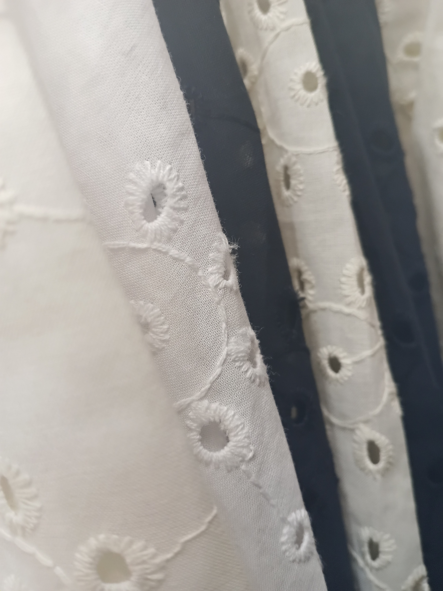 Blusa Cuello V Full Broderie Tela Importada - Imagen 3