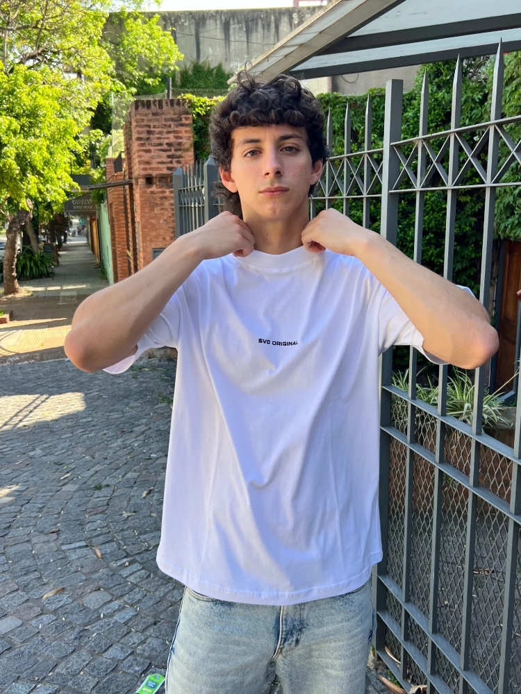 Remera Oversize Victorious - Imagen 3